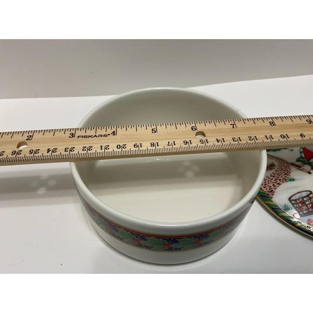 Mikasa Santa's TeeTime Covered Box UT121/683 Large Golfing Santa Porcelain Japan